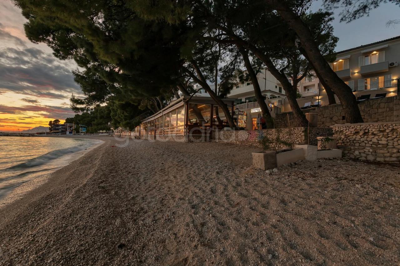 Beachfront Deluxe B&B มาคาร์สกา ภายนอก รูปภาพ